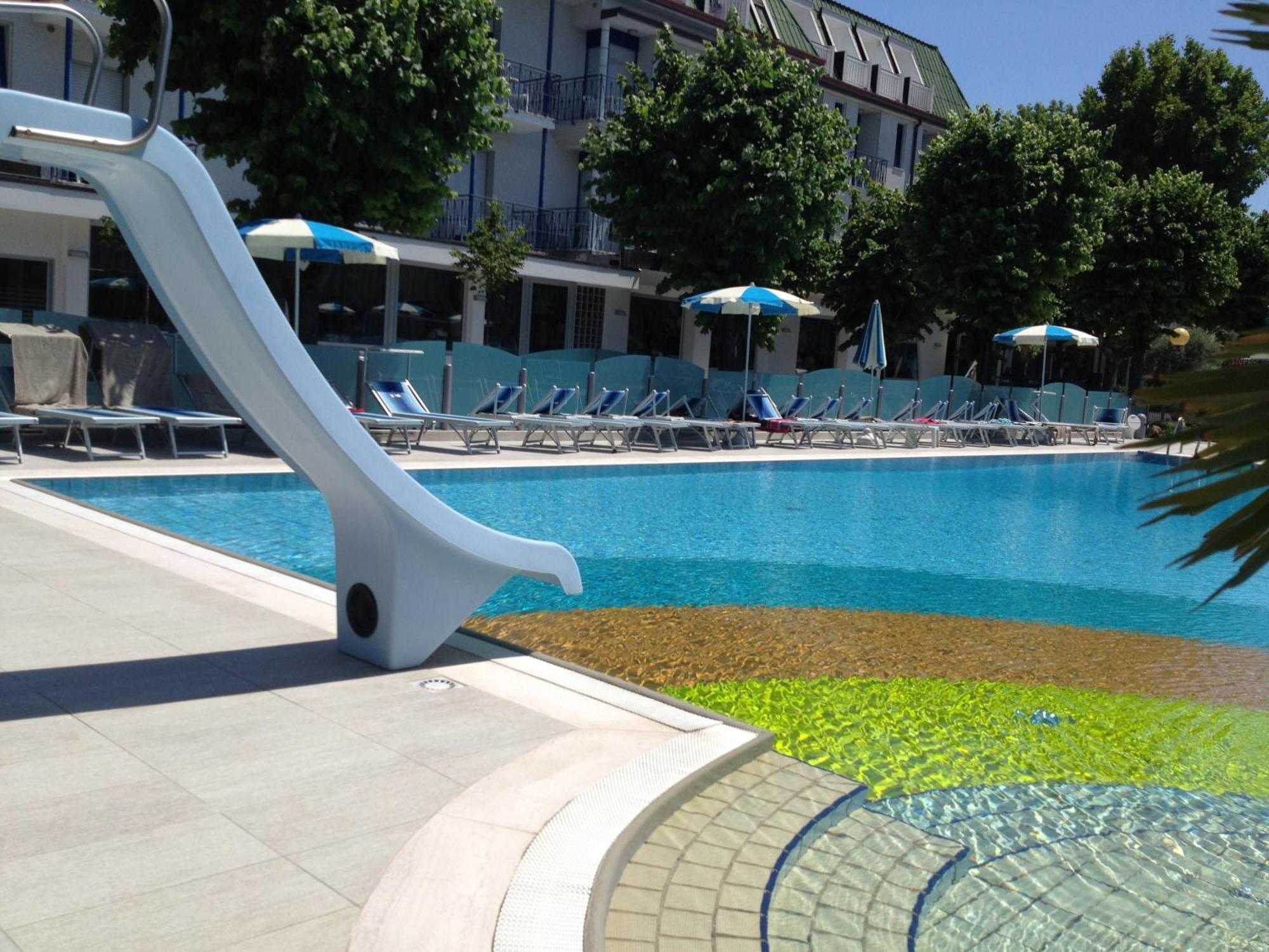 Hotel Paris Resort Bellaria-Igea Marina Bagian luar foto